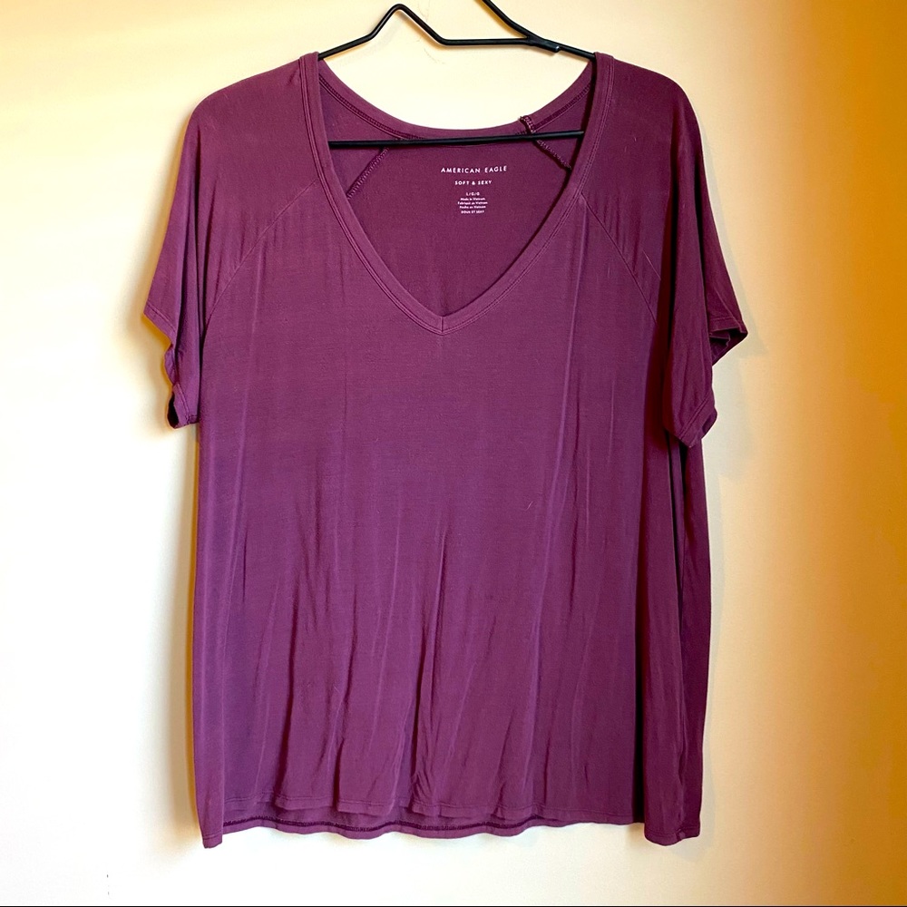 American Eagle tee